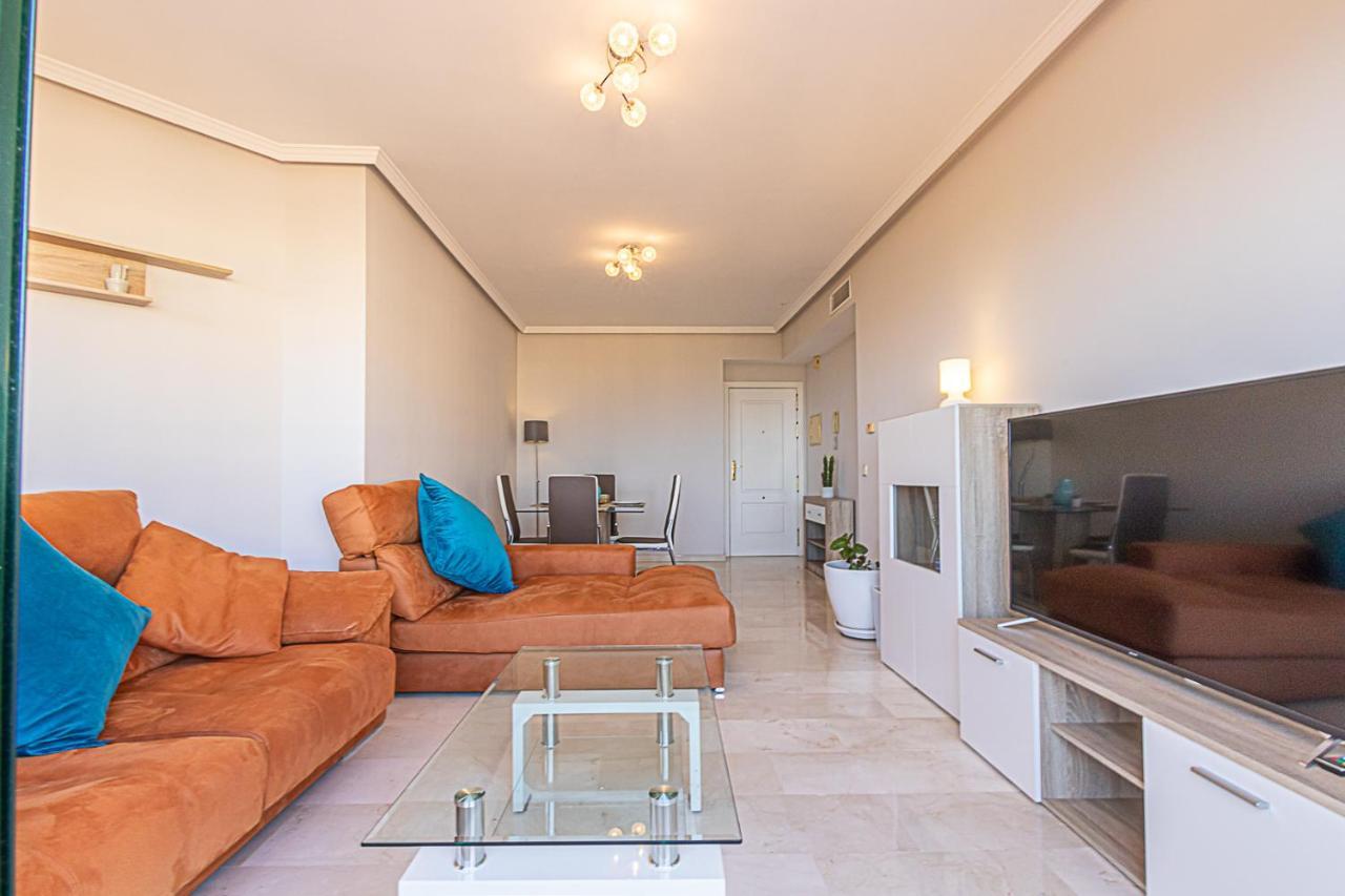 797 Holiday Rentals - Moderno Piso Para 5 Con Hermosas Vistas Benalmádena Kültér fotó
