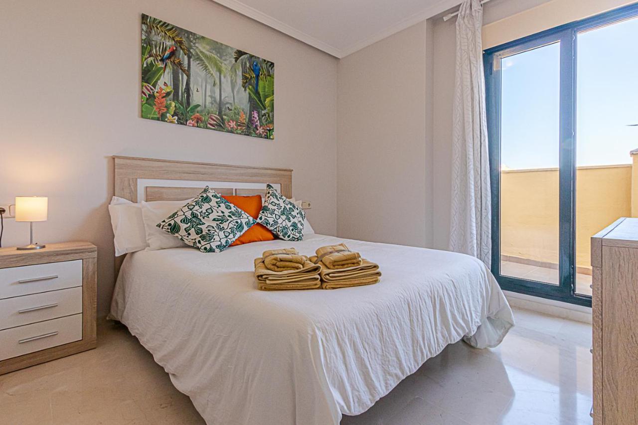 797 Holiday Rentals - Moderno Piso Para 5 Con Hermosas Vistas Benalmádena Kültér fotó