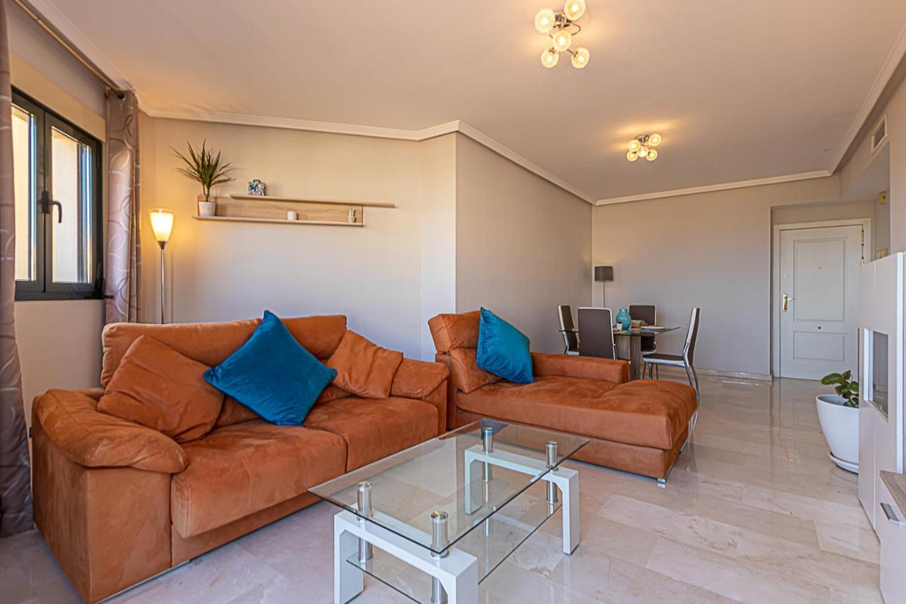 797 Holiday Rentals - Moderno Piso Para 5 Con Hermosas Vistas Benalmádena Kültér fotó