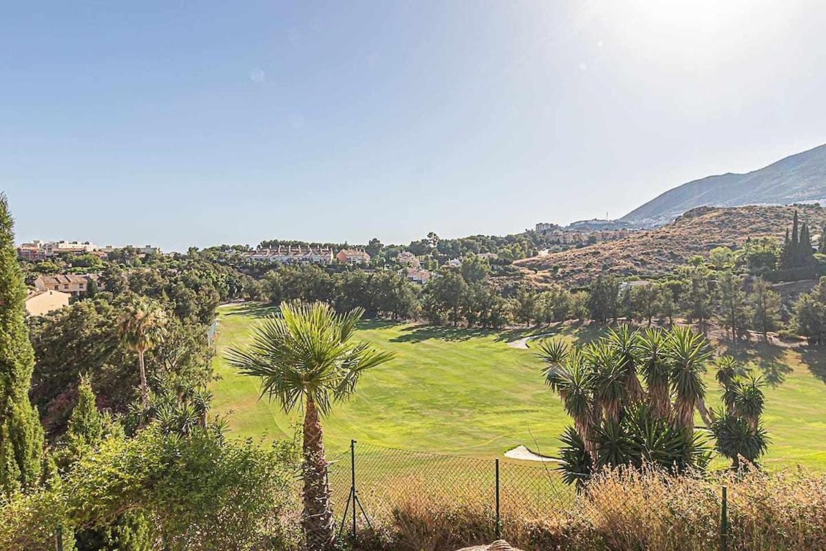 797 Holiday Rentals - Moderno Piso Para 5 Con Hermosas Vistas Benalmádena Kültér fotó
