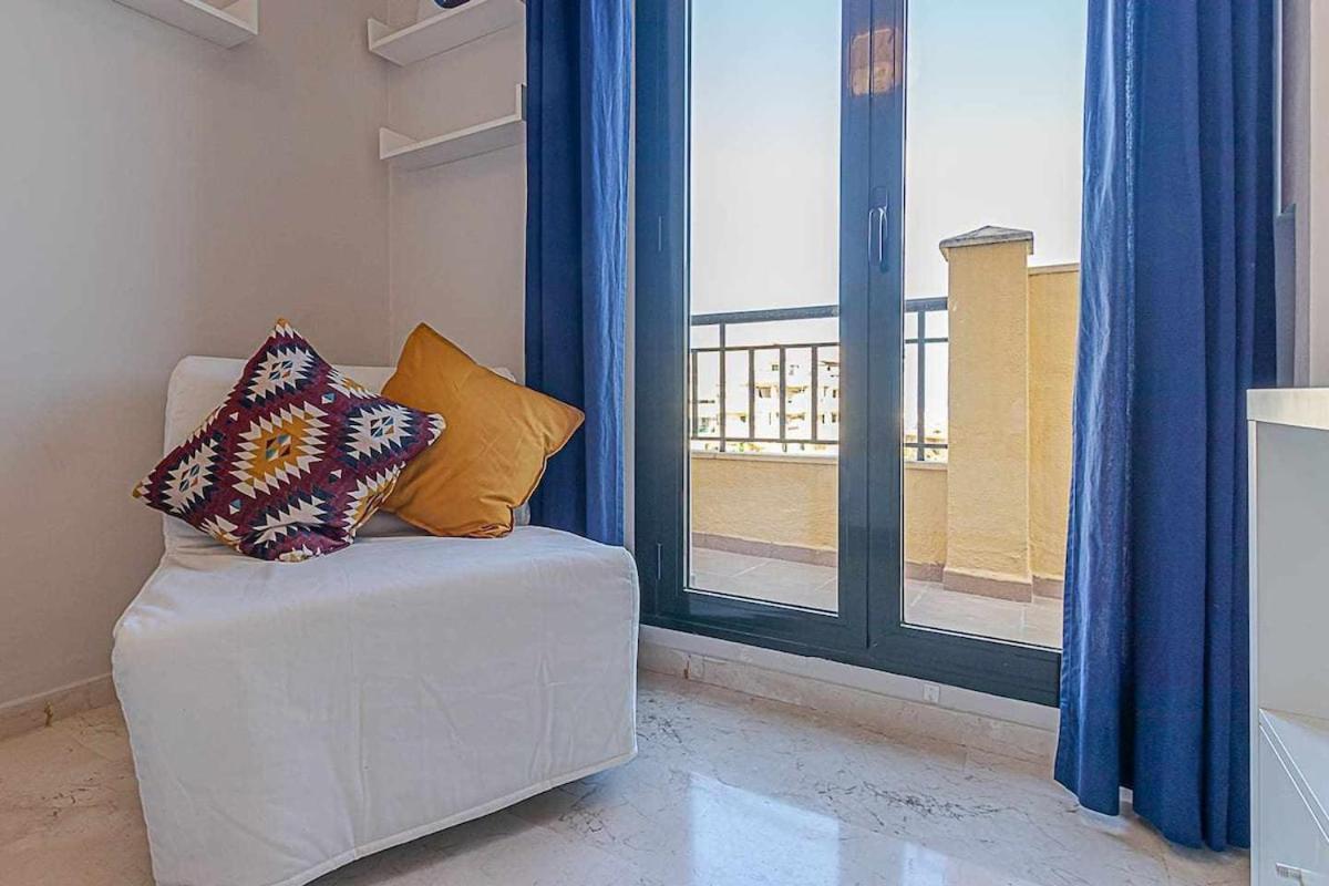 797 Holiday Rentals - Moderno Piso Para 5 Con Hermosas Vistas Benalmádena Kültér fotó