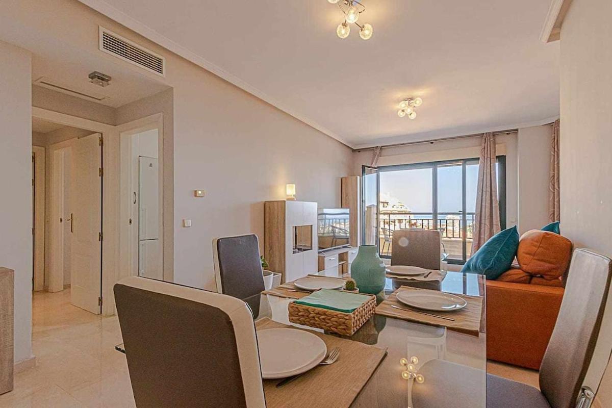 797 Holiday Rentals - Moderno Piso Para 5 Con Hermosas Vistas Benalmádena Kültér fotó