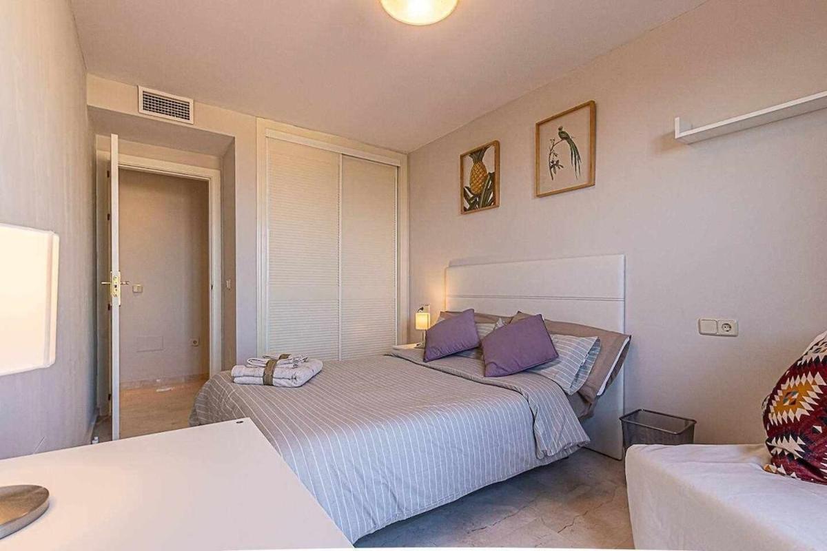 797 Holiday Rentals - Moderno Piso Para 5 Con Hermosas Vistas Benalmádena Kültér fotó