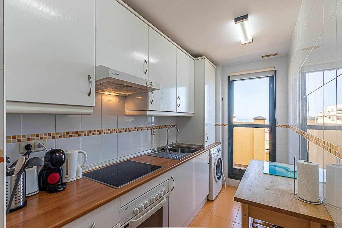 797 Holiday Rentals - Moderno Piso Para 5 Con Hermosas Vistas Benalmádena Kültér fotó