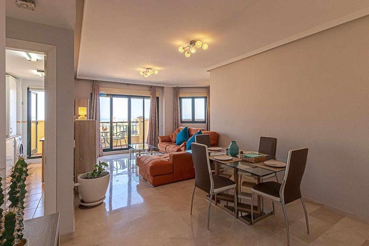 797 Holiday Rentals - Moderno Piso Para 5 Con Hermosas Vistas Benalmádena Kültér fotó